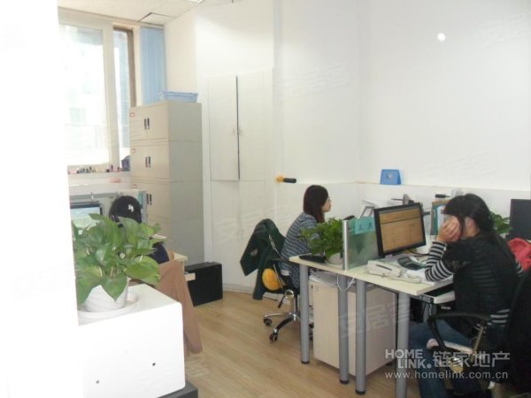 不受限购政策的2002年的综合性质的房子急售高清图片