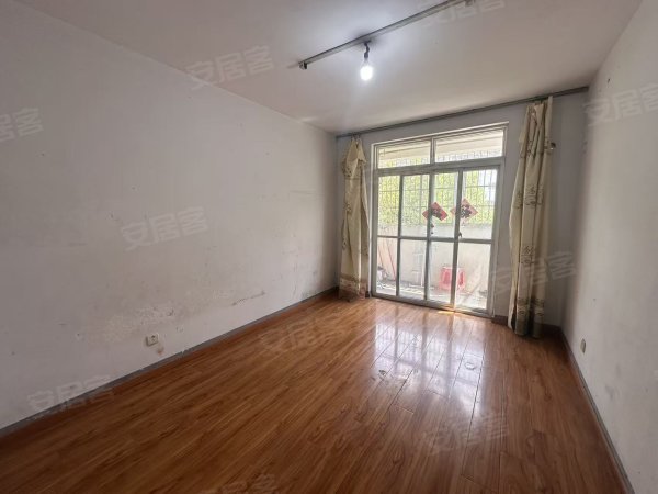 兴华苑A区精装三室一厅出租_厨卫齐全阳台通透拎包即住