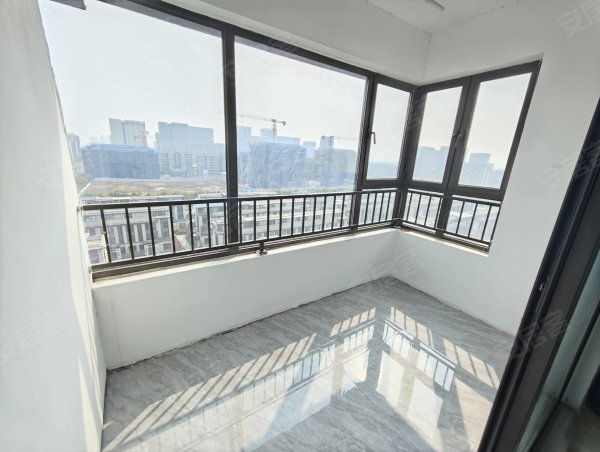 漂亮大阳台可短租__近卓然居悠然居_直接拎包入住电商_顺丰