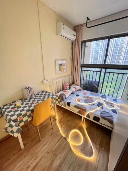 房東出租！融侨天骏民用水电！省博物院地铁口置地广场天鹅湖八中