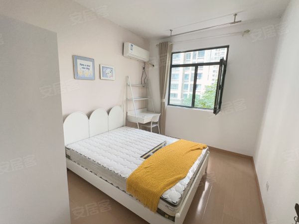 宝能城(二期)_精装修_急租房源_拎包入住银泰联投临湖苑地铁