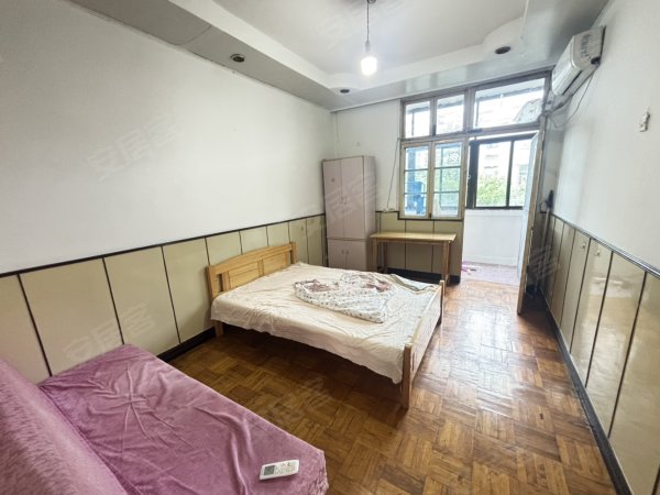 紧挨十里庙地铁口，岳西新村_阳光充足_2室1厅1卫_拎包入住