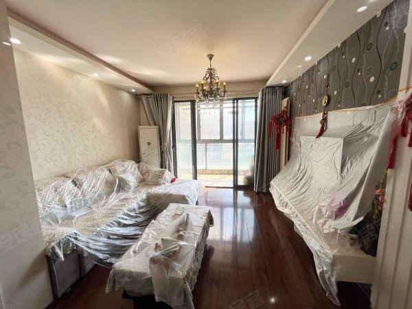 临滨苑精装两房首次出租_三台空调_封闭式阳台_住家大衣柜