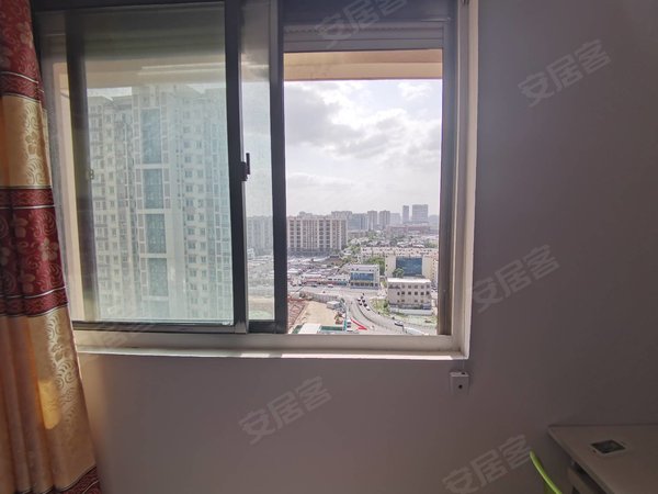【多图】万泾花园,陆慕租房,实拍万泾花园南次卧采光刺眼近2号线地铁
