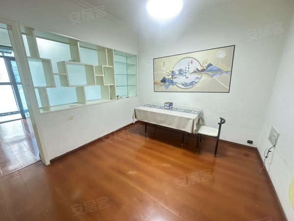蓝鼎滨湖假日翰林园_干净整洁_拎包入住_有钥匙可随时看房