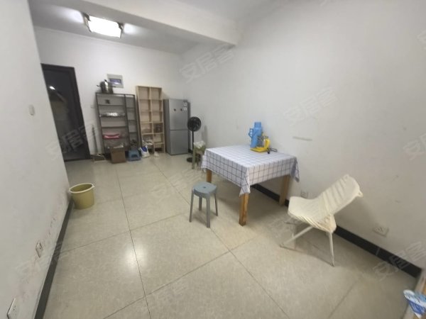 龙湖天街眼光御湖苑朝一室一厅整租_民用水电通燃气_蜀西湖