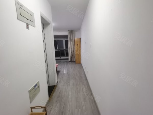 中国铁建国际城品园_阳光充足_拎包入住_电梯房