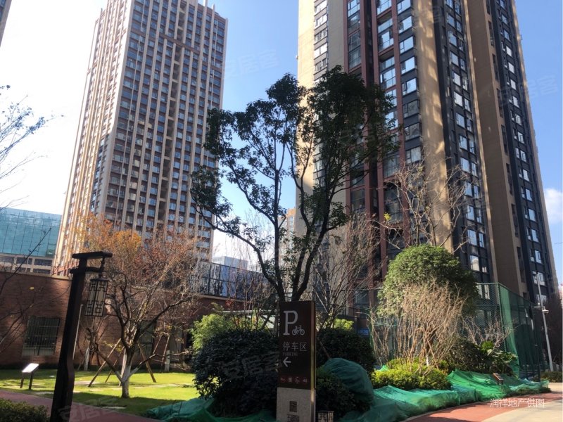 润城五福临全新毛坯三房,楼层视野无遮挡低于市场价 诚心出售!