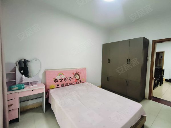 福禄园菜市场对面二楼大两室出租家电齐全南北通透随时看房采光好