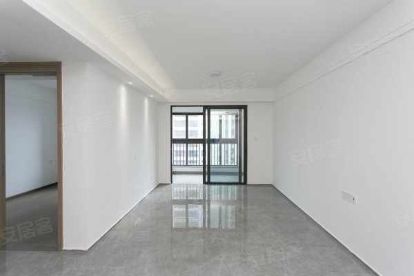 中海九樾_3室2厅1卫__电梯房_精装修102平米