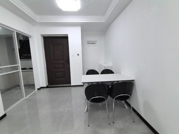 德淮里_二室一厅_精装修_家具齐全_家电齐全