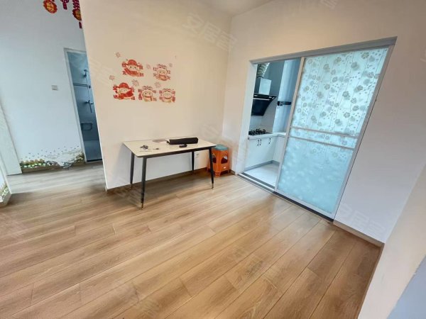 新店东苑_精装修_急租房源_拎包入住