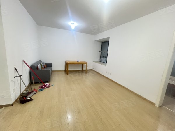 陆港国际_中海_淮合花园B区_3房_家电齐全__随时看房