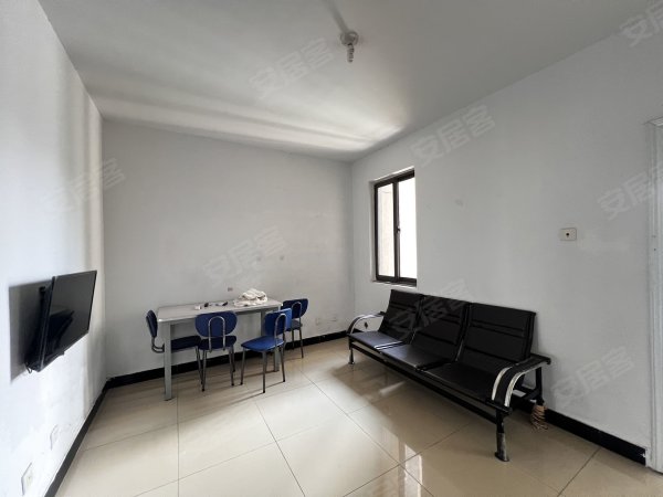 青年新苑陪读首选_价格一千多_可配家具_住宅有燃气多套可选