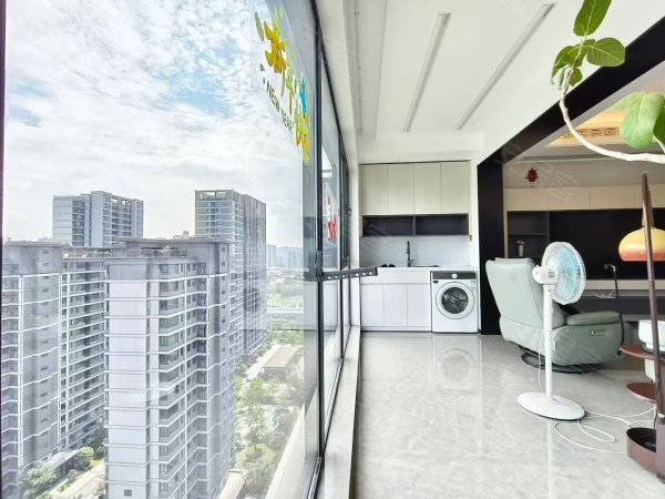 豪装50w婚房自住出租西门子家电慕斯家具落地窗横厅建发园林