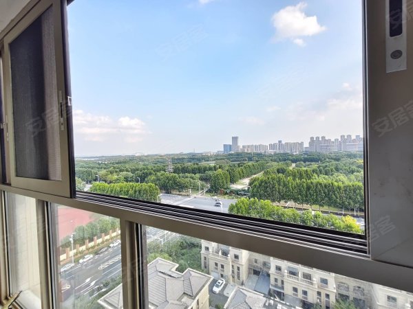 全景落地窗_景观房_巴黎都市四期边户三房_周边生活方便