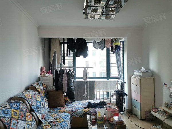 三盛颐景园_2室2厅1卫__电梯房_精装修85平米