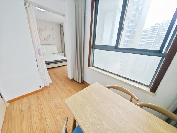 我是房東，民用水电短租可做饭，金融港千城大厦要素市场人保大厦