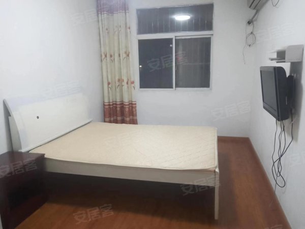 庐阳区白水坝双岗老街，21，家电全，1300，三楼，中装