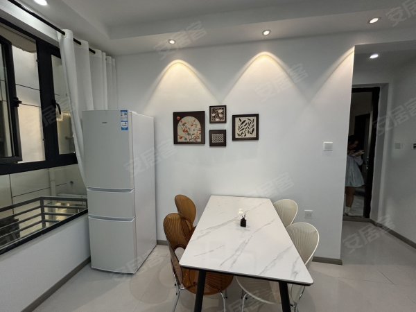 月付_湖畔书香东区_全屋瓷砖___近地铁金融港方圆荟悦方