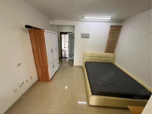 中铁品园__一室一厅_小区环境好__出行方便__拎包入住