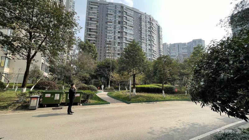 业主自荐 满五 精装套二 地铁口公园旁,华都美林湾二手房,190万,2室2