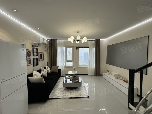 一号线地铁口_loft_铂金汉宫_阳光充足拎包入住_1室复试