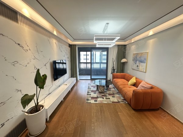 融创文旅城融园_精装三室两卫_靠近中信银行_全屋定制装修