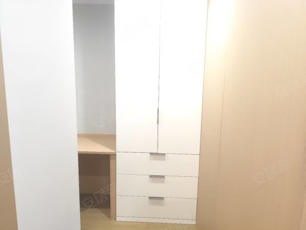 高速蜀西湖畔_精装修_三居室两厅一厨两卫__客厅空调_墙暖