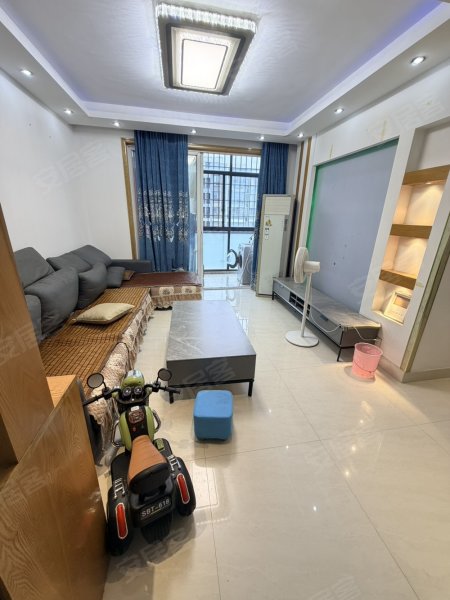 房东自住地铁口宝业东城广场_银领时代花园精装三室出租随时看房