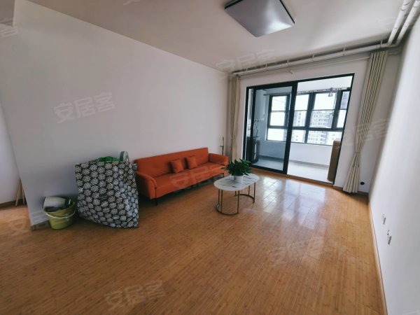德淮里一中旁，整租三室精装修南门出去就是一中上学方便民水民电