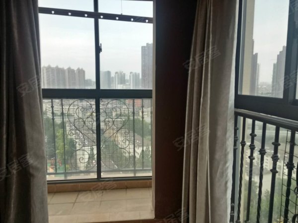 和平盛世_2室1厅1卫__电梯房_77平米