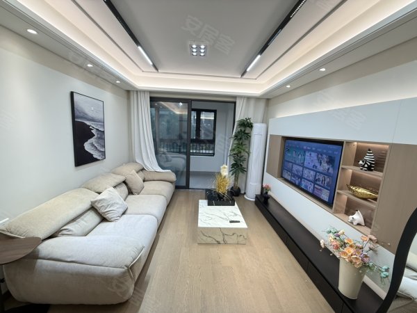 实图实拍_省府板块_高端住宅_精装大三房_带地暖_拎包入住