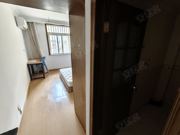 柳树塘地铁口（朝南主卧独卫）（家具齐全_拎包入住）押一付一