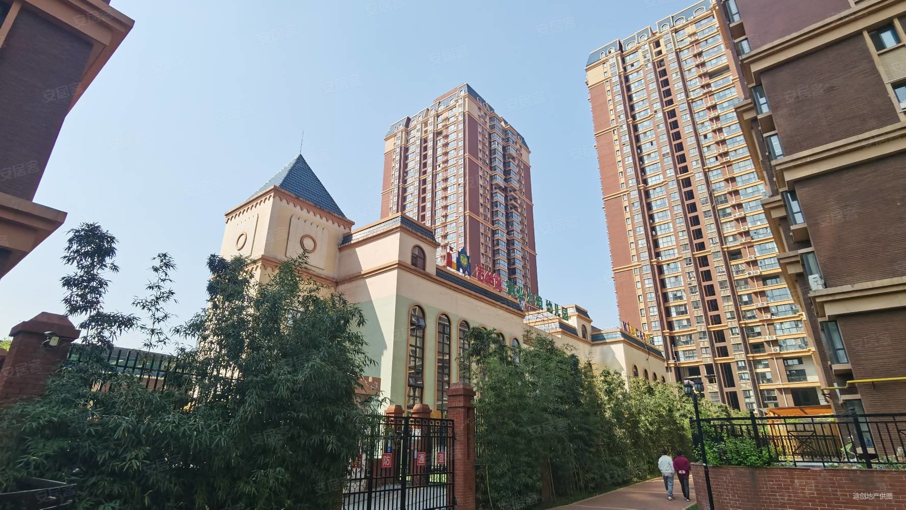 灞业玖悦公馆1室1厅1卫49.88㎡南55万