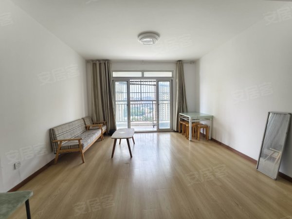 高铁西站_肿瘤医院旁_御安西苑_简装三室两厅_拎包入住