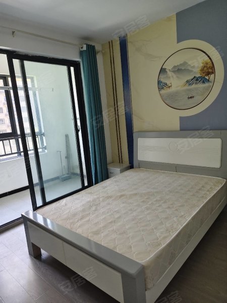 相城路地铁站维信诺旁边，黉街合肥经济学院附近，可短租拎包入住