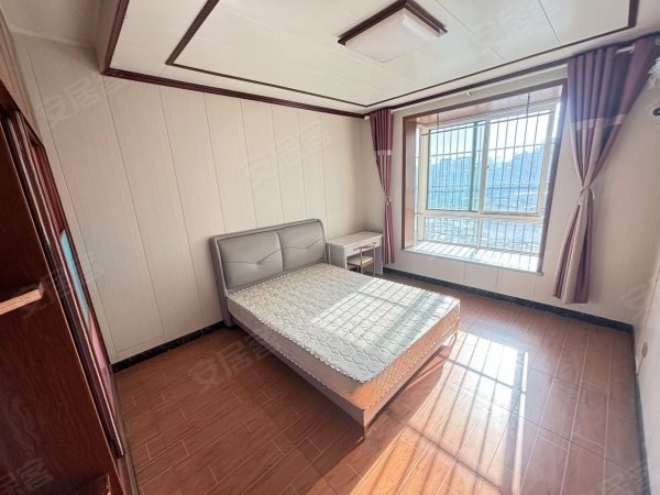 瑶海区三户室30平米正南13层