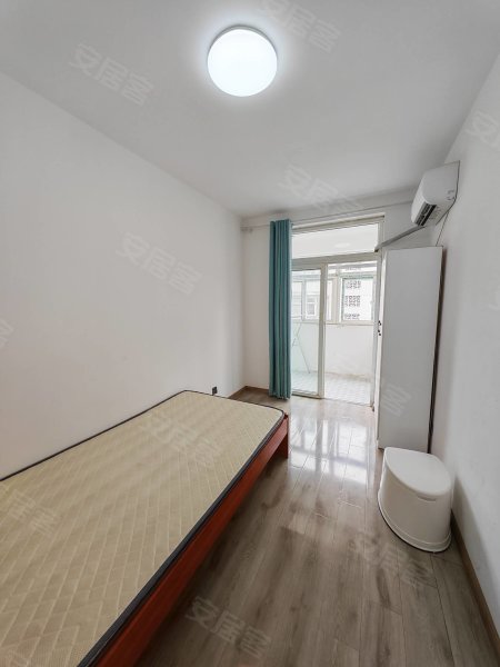新出房源_精装两室朝南家具家电齐全
