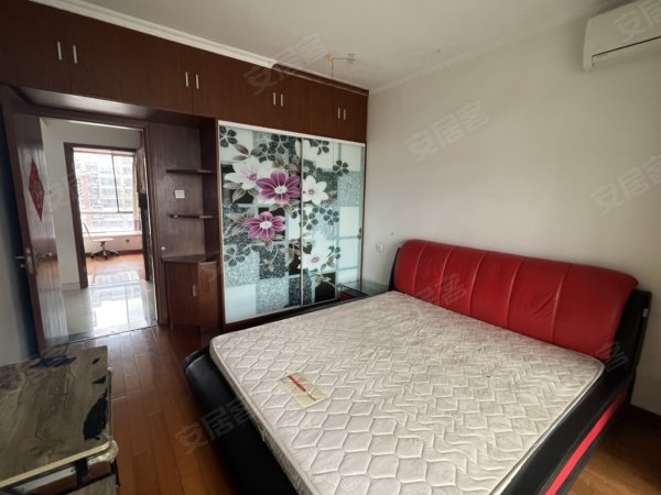 一号线地铁口紫庐站精装两居室观湖苑小区家具家电齐全包物业费