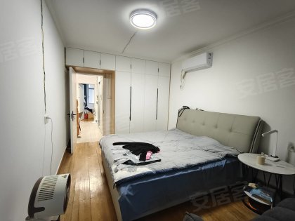 科大东区旁_精装小三室_整租_低楼层_拎包入住