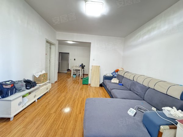 本人实拍_安粮城市广场_客厅带阳台两房_近唯品会_印象西湖