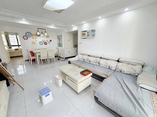 康园北区两室一厅出门新地城_滨湖会展中心_地铁站口_拎包入住