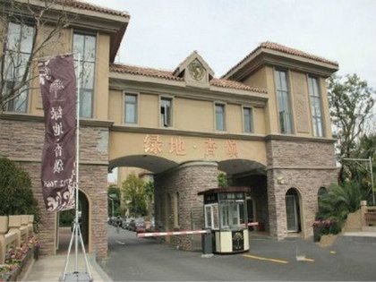 上海小区 奉贤小区 海湾小区 绿地香颂(公寓)  特色 【小区户型】小区