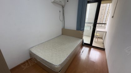 蜀山区三户室30平米东南5层