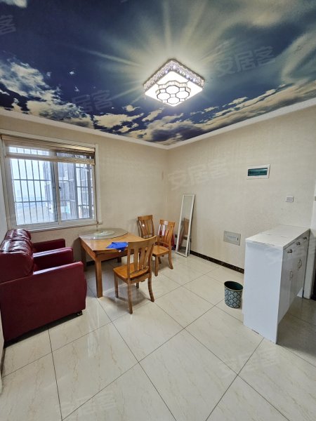 新店花园_精装两室自住装修全屋定制衣柜民用水电