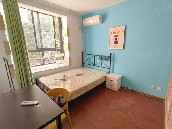一个月起租，电六毛！押一付一拎包入住靠近紫庐方圆荟随时看房