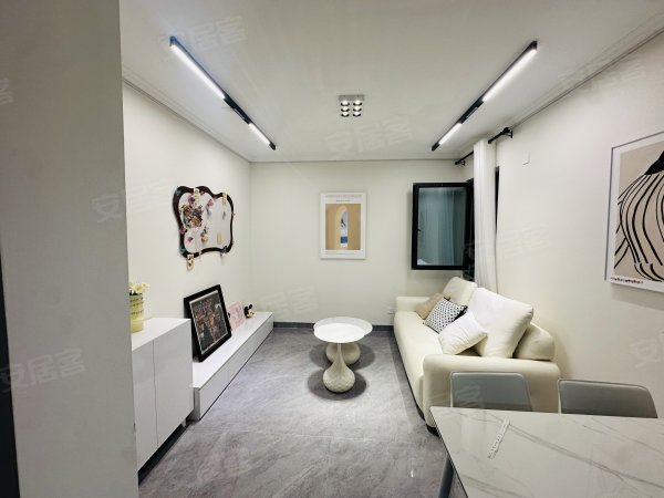 龙溪苑精装修小两室拎包入住全屋瓷砖定制家居近瑶海万达保利广场