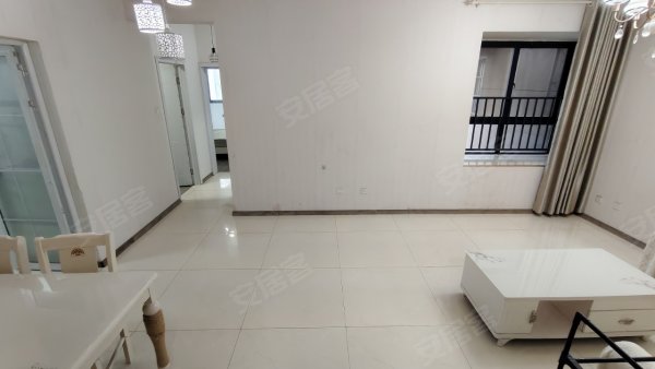 公主们地铁一号线_兴华苑精装三室_武里山天街_拎包入住月付