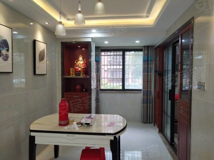 一楼一楼_有前门_琥珀名城沁园_精装修_急租房源_拎包入住